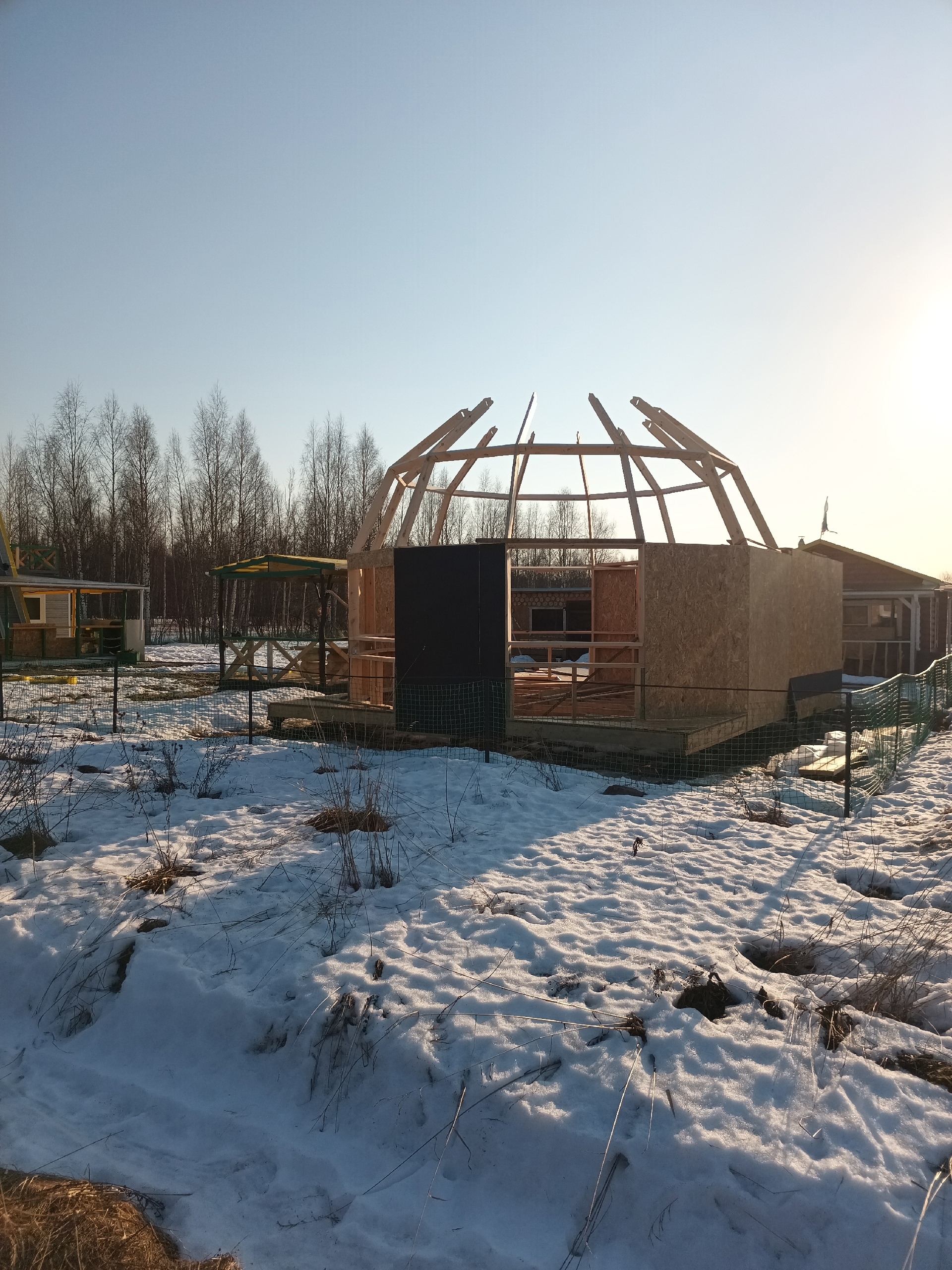 Assembling the frame of Dobrosfera 6 ECO